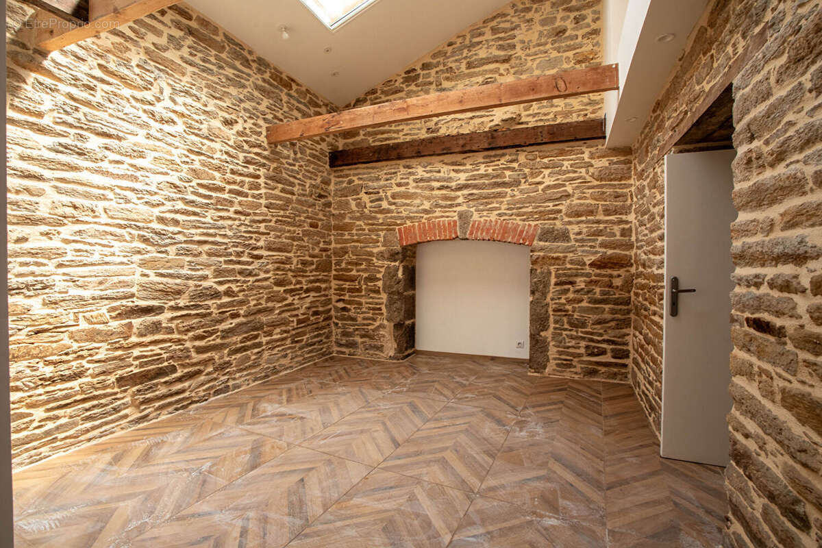 A vendre à Melgven - Local commercial 76m² - photo 4