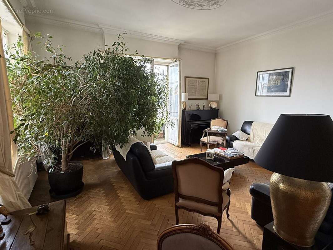 Appartement D'exception 250m² Quartier Tribunal - photo 10