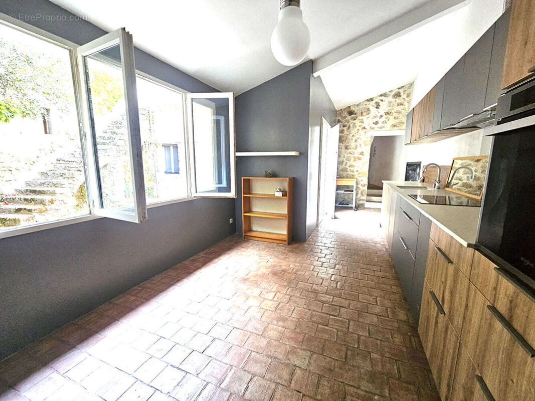 Maison familiale  au charme provençal - photo 3