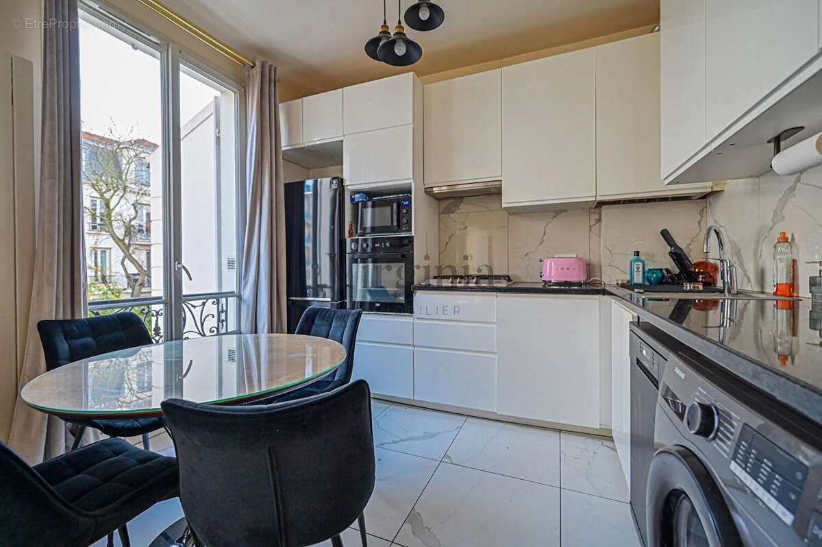 Appartement à CHARENTON-LE-PONT