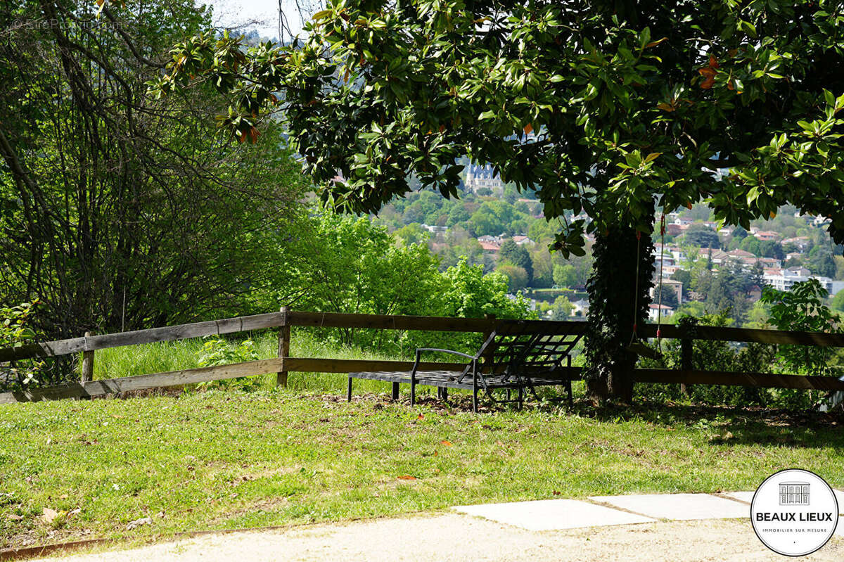 Maison à CALUIRE-ET-CUIRE