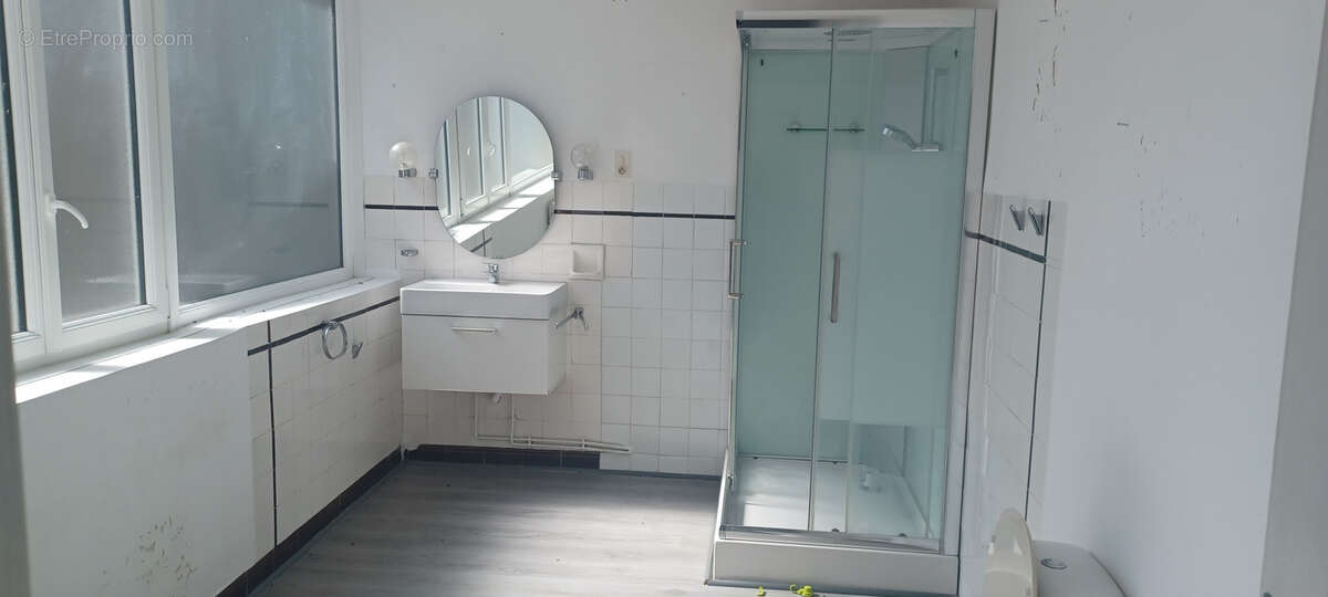 Maison à NEGREPELISSE