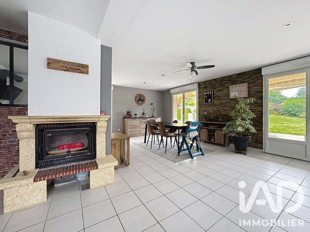 Maison 130 m² à Cogna  - photo 7