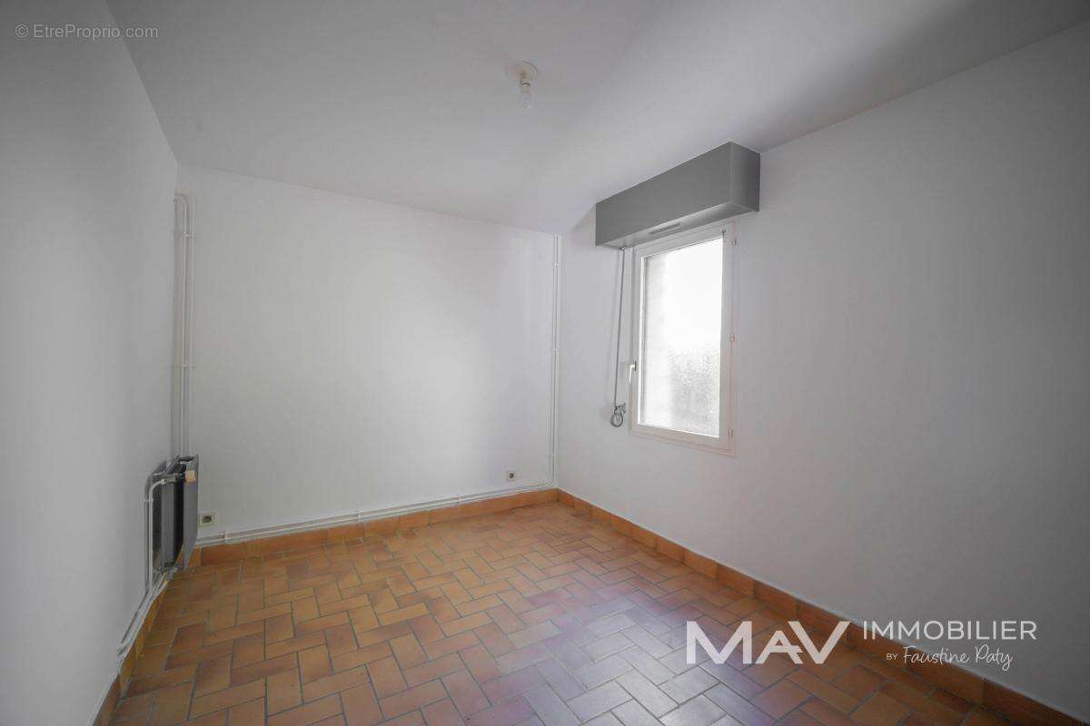 Saint-omer - maison 3 chambres avec garage a proximite du centre ville - photo 5