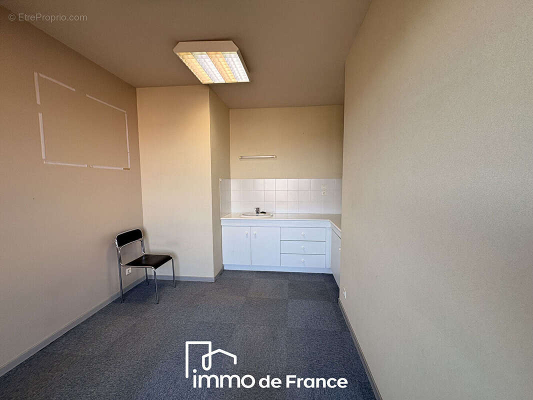 Local commercial Rodez - photo 9