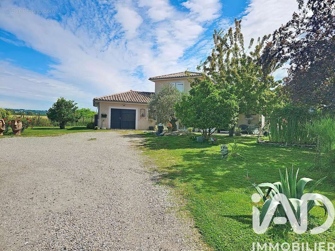 Photo 2 - Maison à JARCIEU