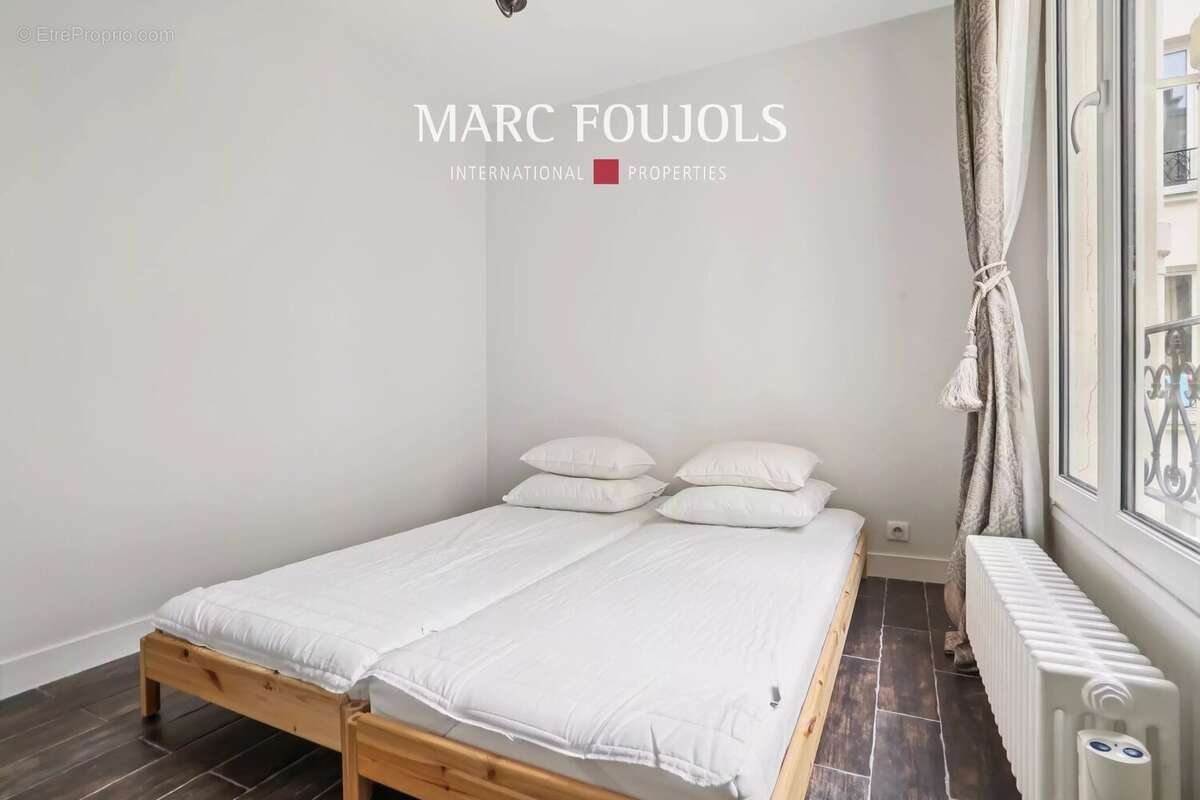 Appartement à PARIS-7E