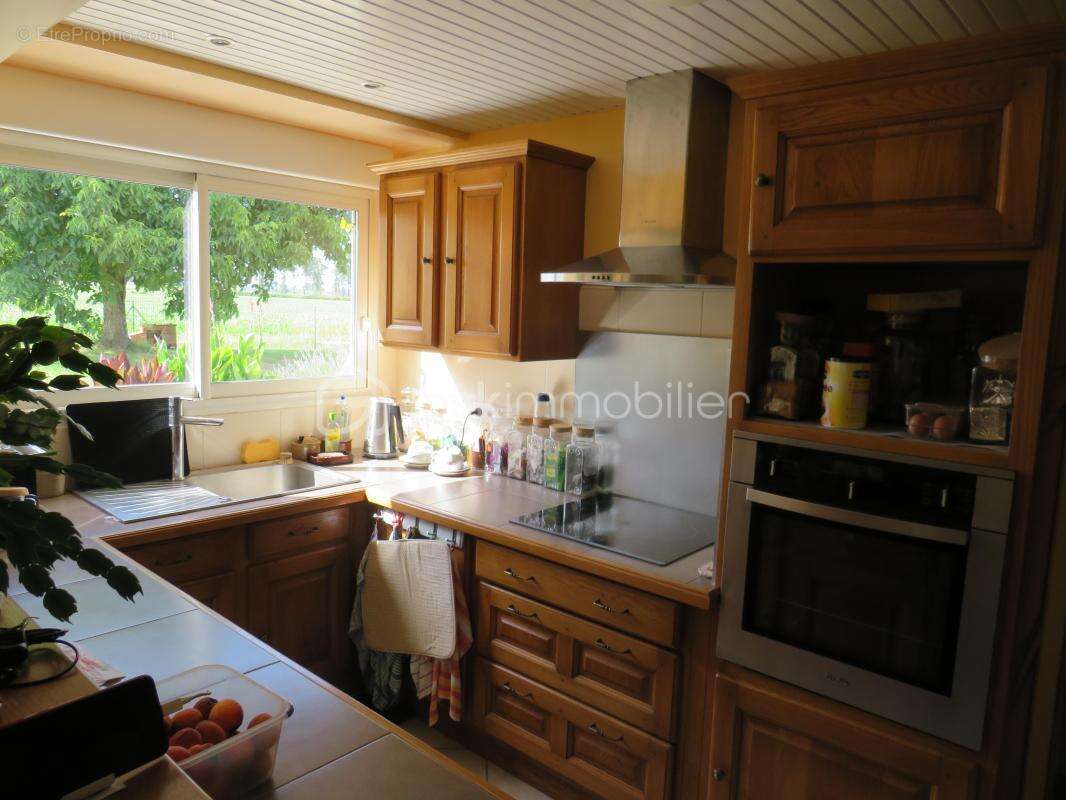 Maison de plain-pied rénovée de 125 m² – Aucun travaux – Dépendances et fort potentiel - photo 23