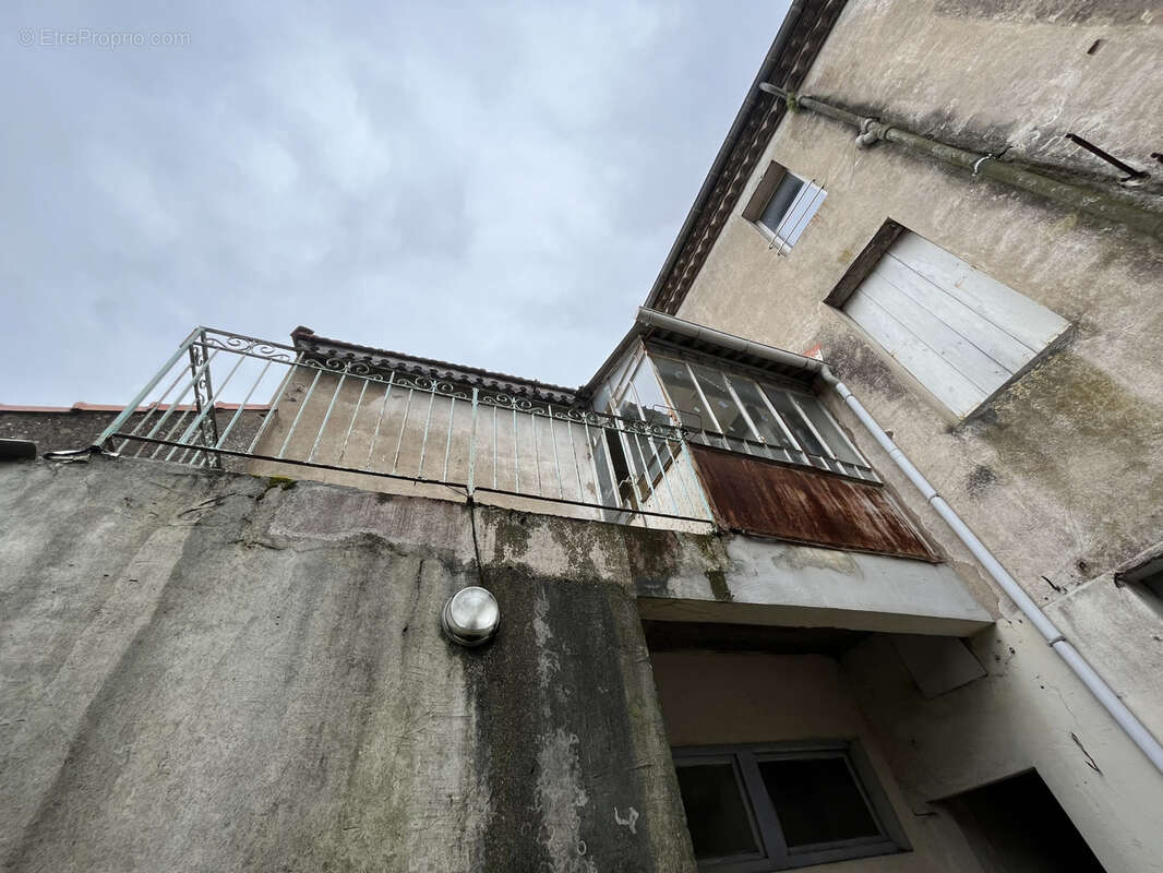 Appartement à LEZIGNAN-CORBIERES