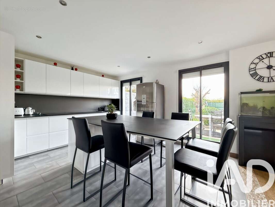 Photo 3 - Maison à CHENNEVIERES-SUR-MARNE