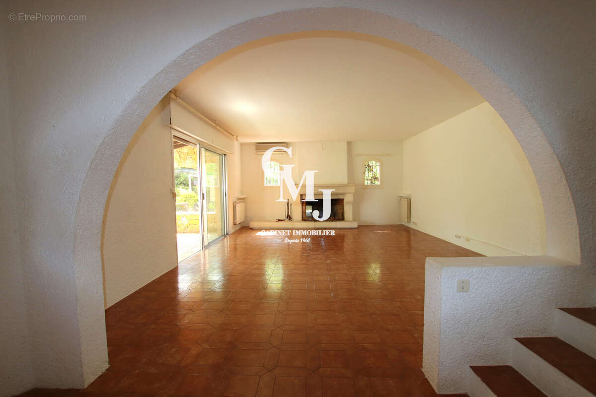 Maison à SAINT-RAPHAEL