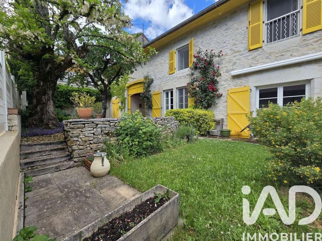 Maison 163 m² à Ambleon  - photo 2