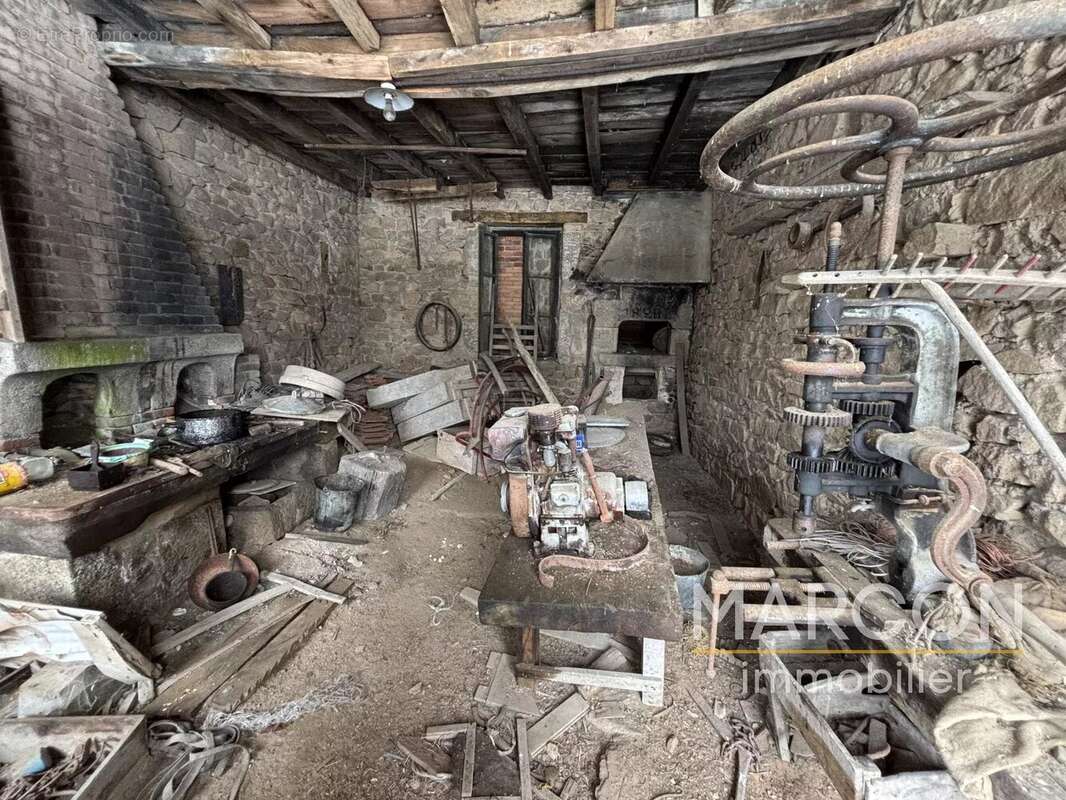 Maison à CHAMPAGNAT