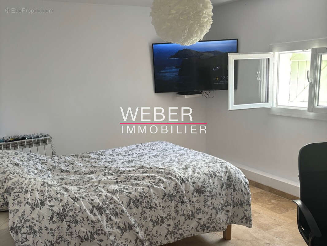 TOULON OUEST 4 CHEMINS - Maison 130 m2 - Piscine - Terrain 840 m2 - photo 9