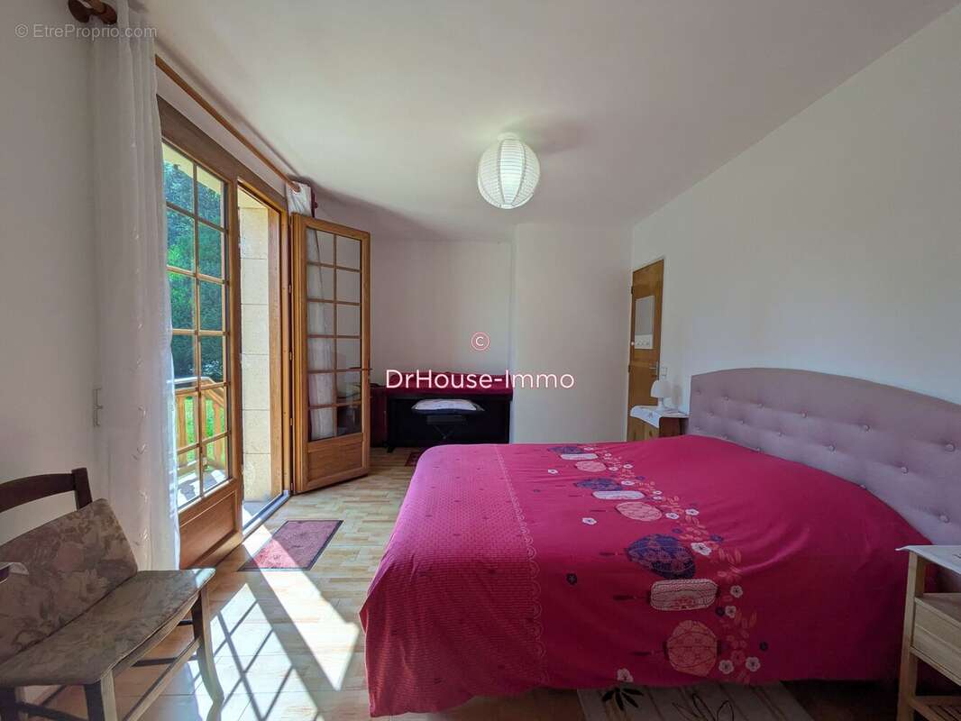 Maison à FRAYSSINET-LE-GELAT