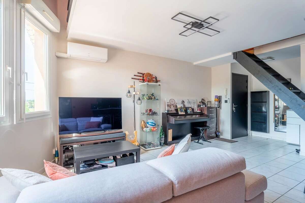 Appartement à MARENNES