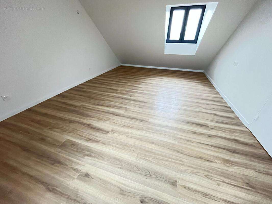 Maison à ETREPAGNY