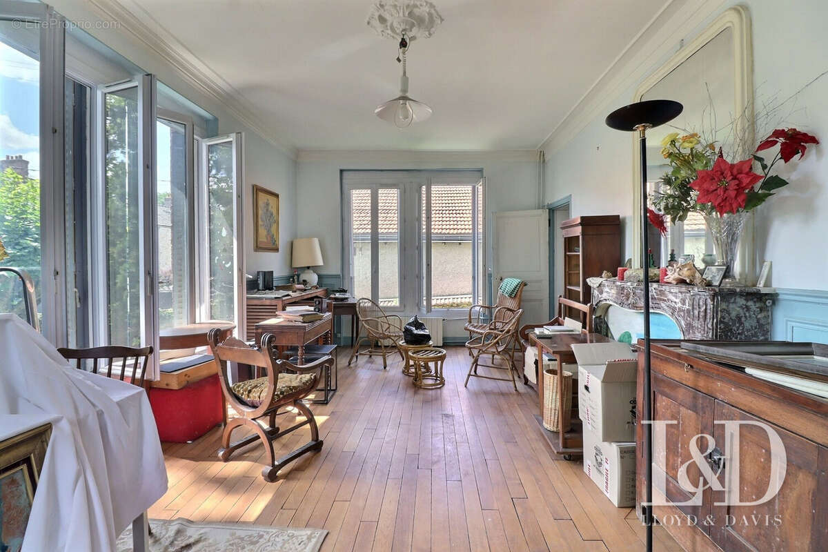 Maison à SAINT-CHERON