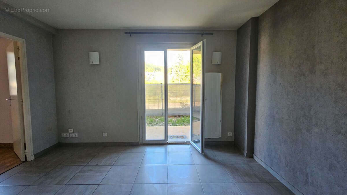 Appartement à SAINT-GENIEZ-D'OLT