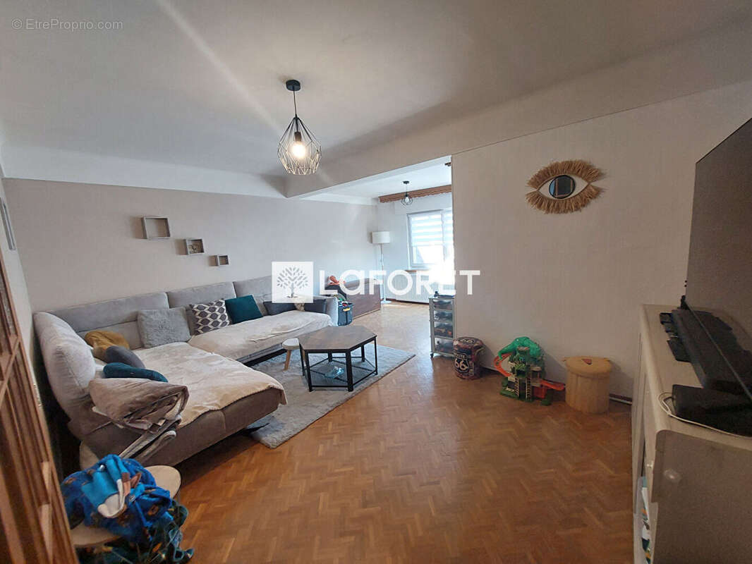 Appartement à AUDUN-LE-TICHE