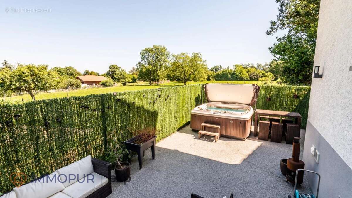 Maison à BRENTHONNE