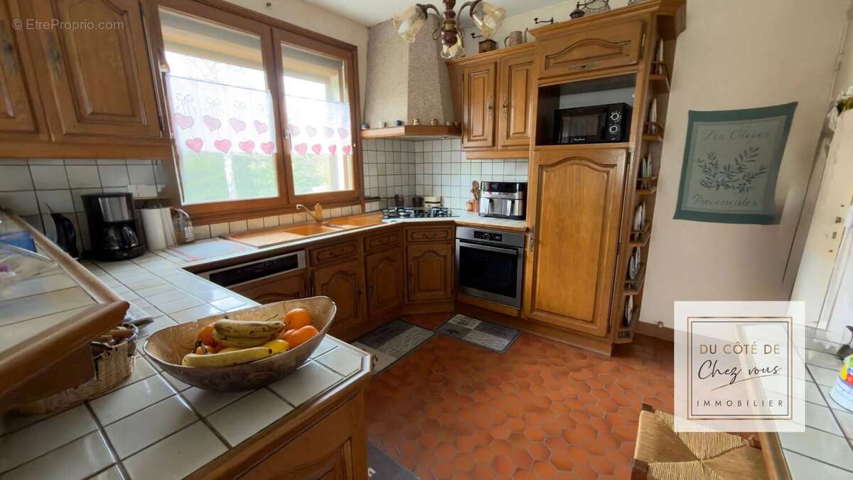 Maison à LA RIVIERE-DE-CORPS