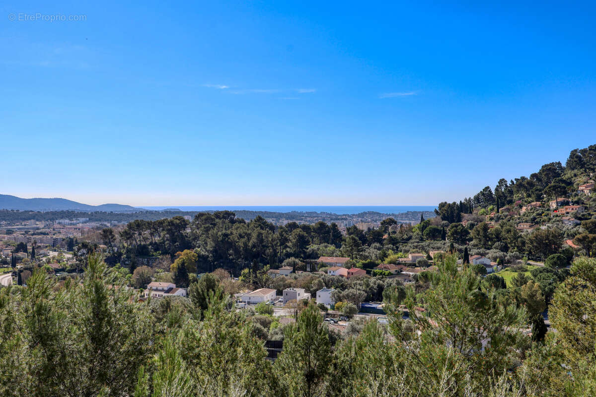 Maison à LA VALETTE-DU-VAR