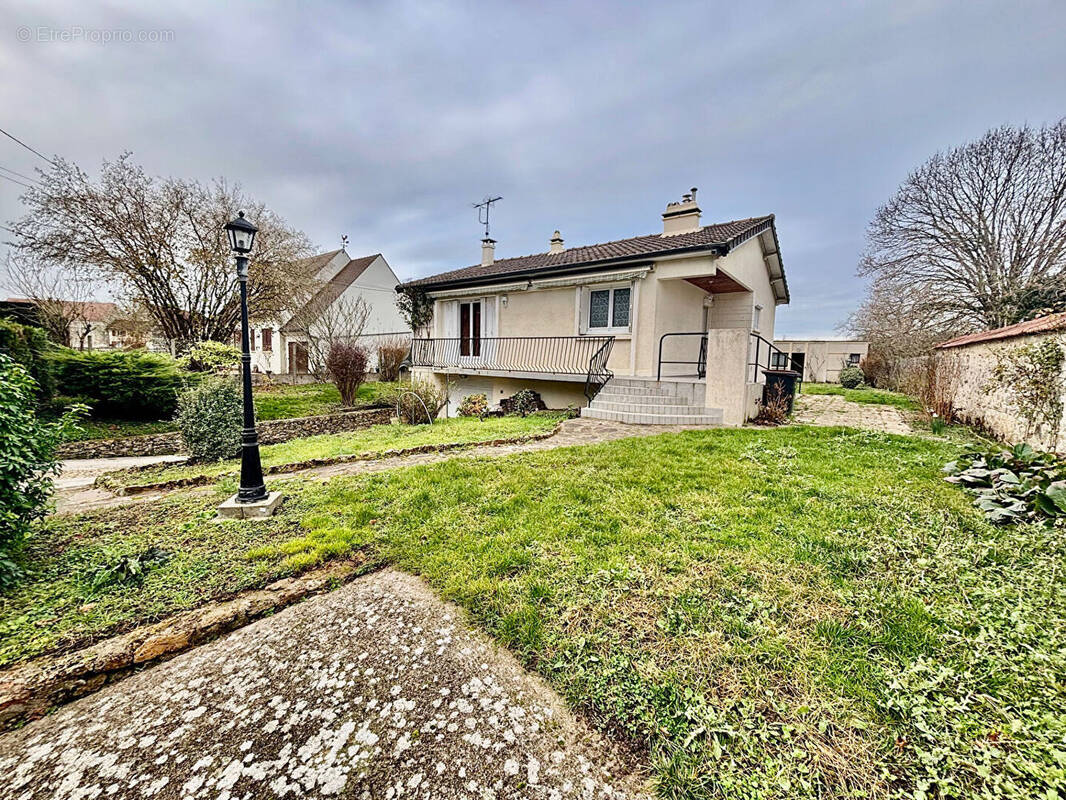 Maison à SAINT-VRAIN