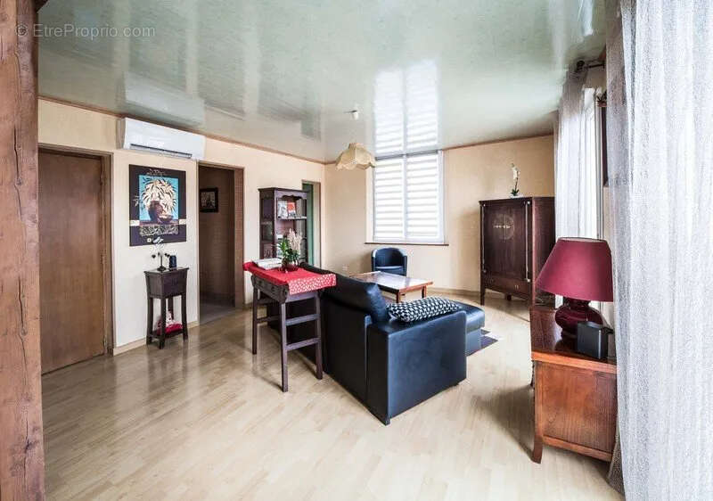 Maison à CHAMBLEY-BUSSIERES