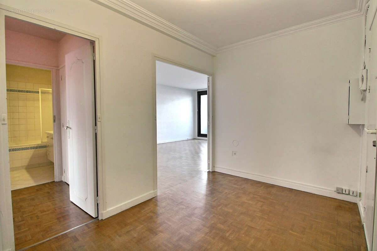 Appartement à NANTERRE