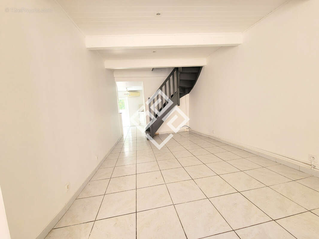 Maison de village avec cour - photo 3