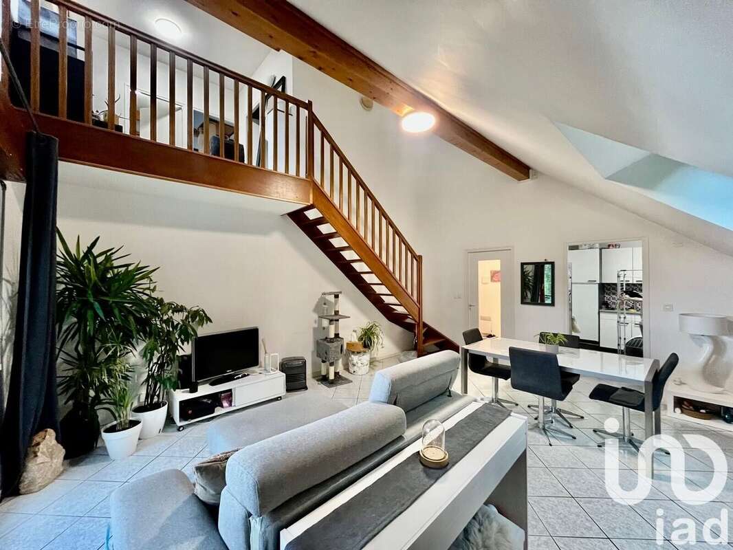 Photo 2 - Appartement à MACHILLY