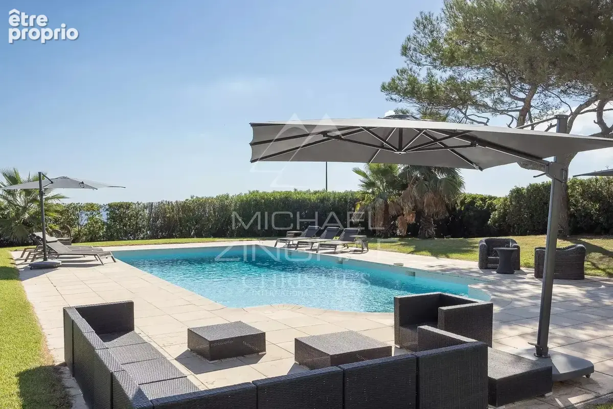 Cap d’Antibes – Villa d’exception avec vue panoramique mer et montagne - photo 4