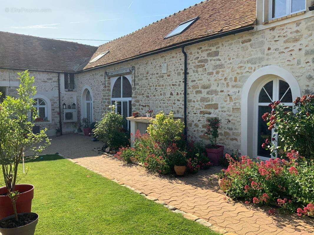 Maison à MORET-SUR-LOING