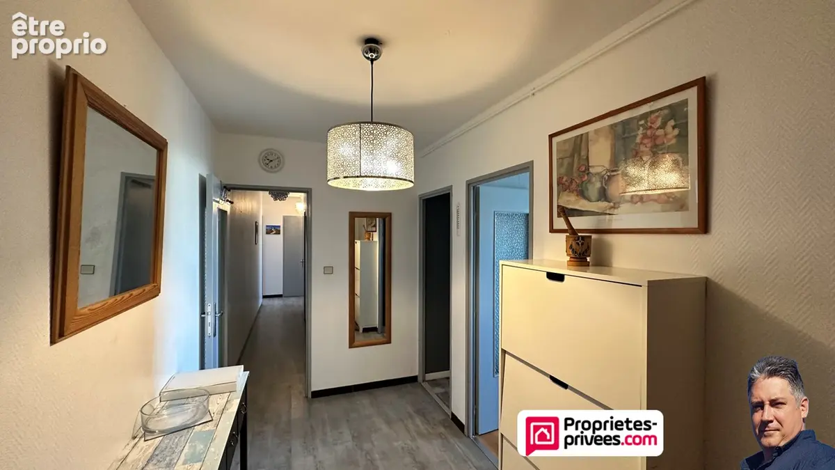 Appartement Venissieux 4 pièce(s) 81.63 m2 Vendu loué - photo 3