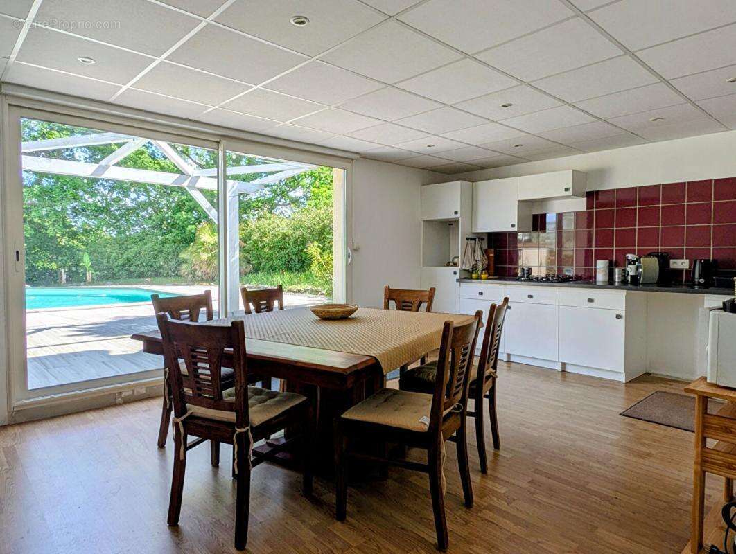 Maison Le Plan 8 pièce(s) 210 m2 - photo 3