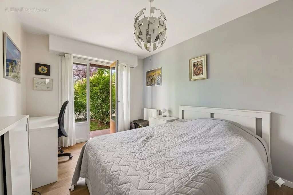 Appartement à SAINT-MAUR-DES-FOSSES