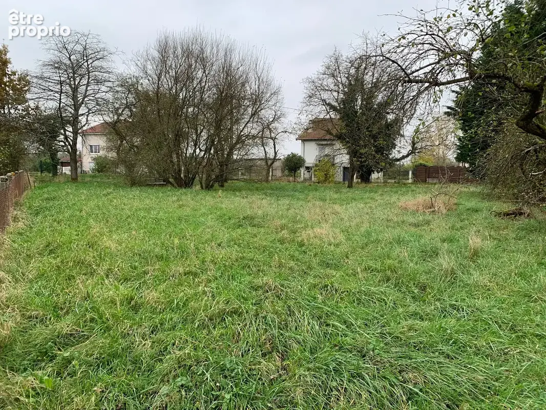 Terrain plat constructible 1 ou 2 maisons - photo 7