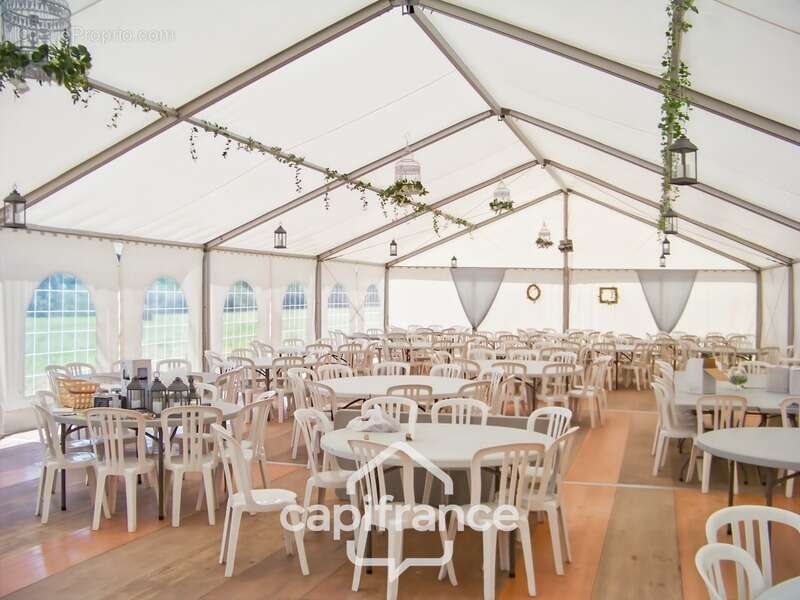 Commerce à SAINTE-LIVRADE-SUR-LOT