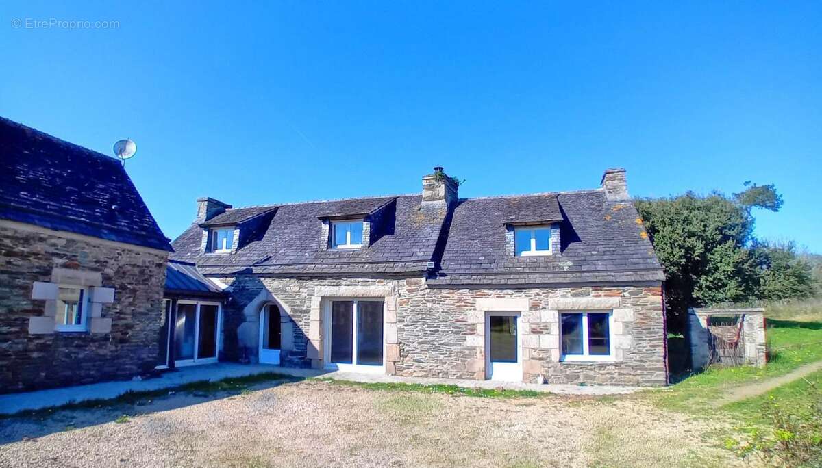 Maison à PLESTIN-LES-GREVES