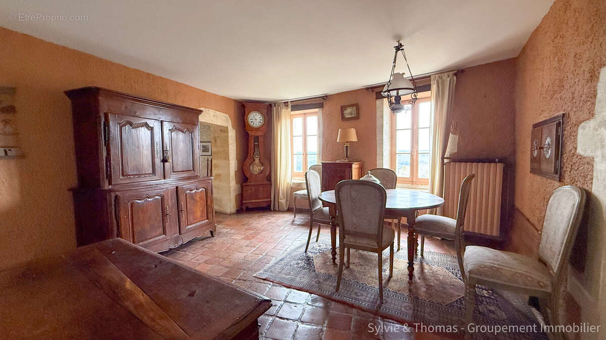 Maison à LES ANGLES