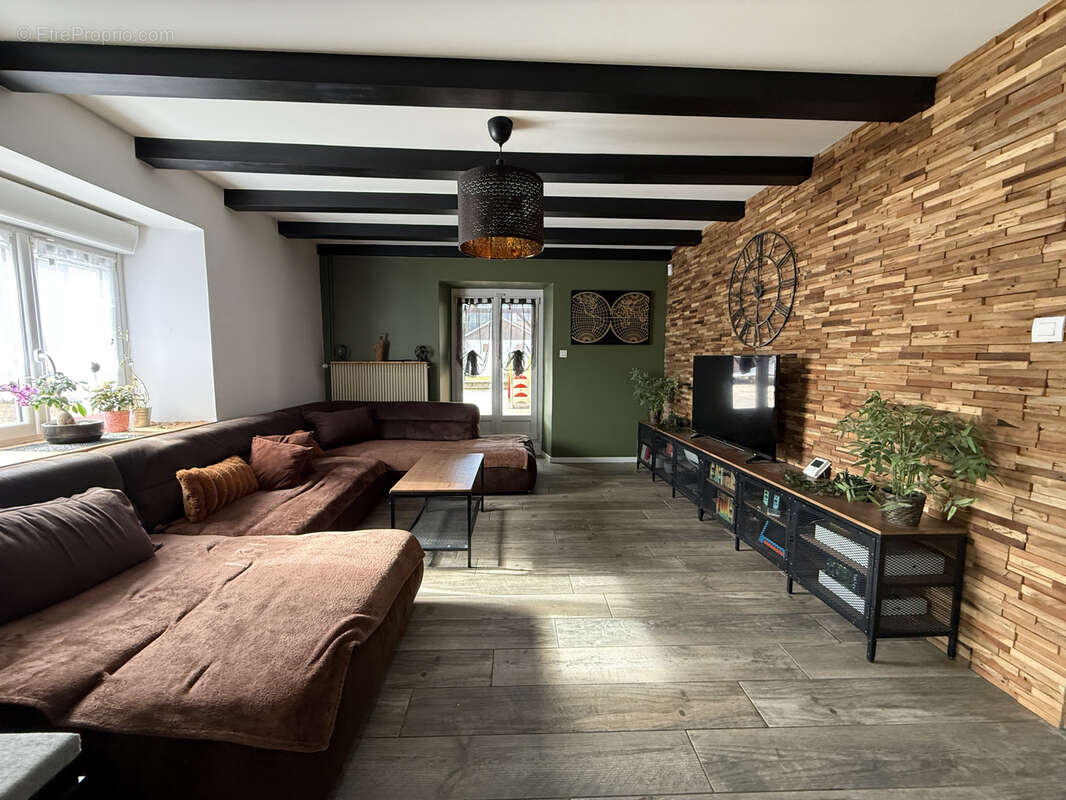 Maison à INDEVILLERS