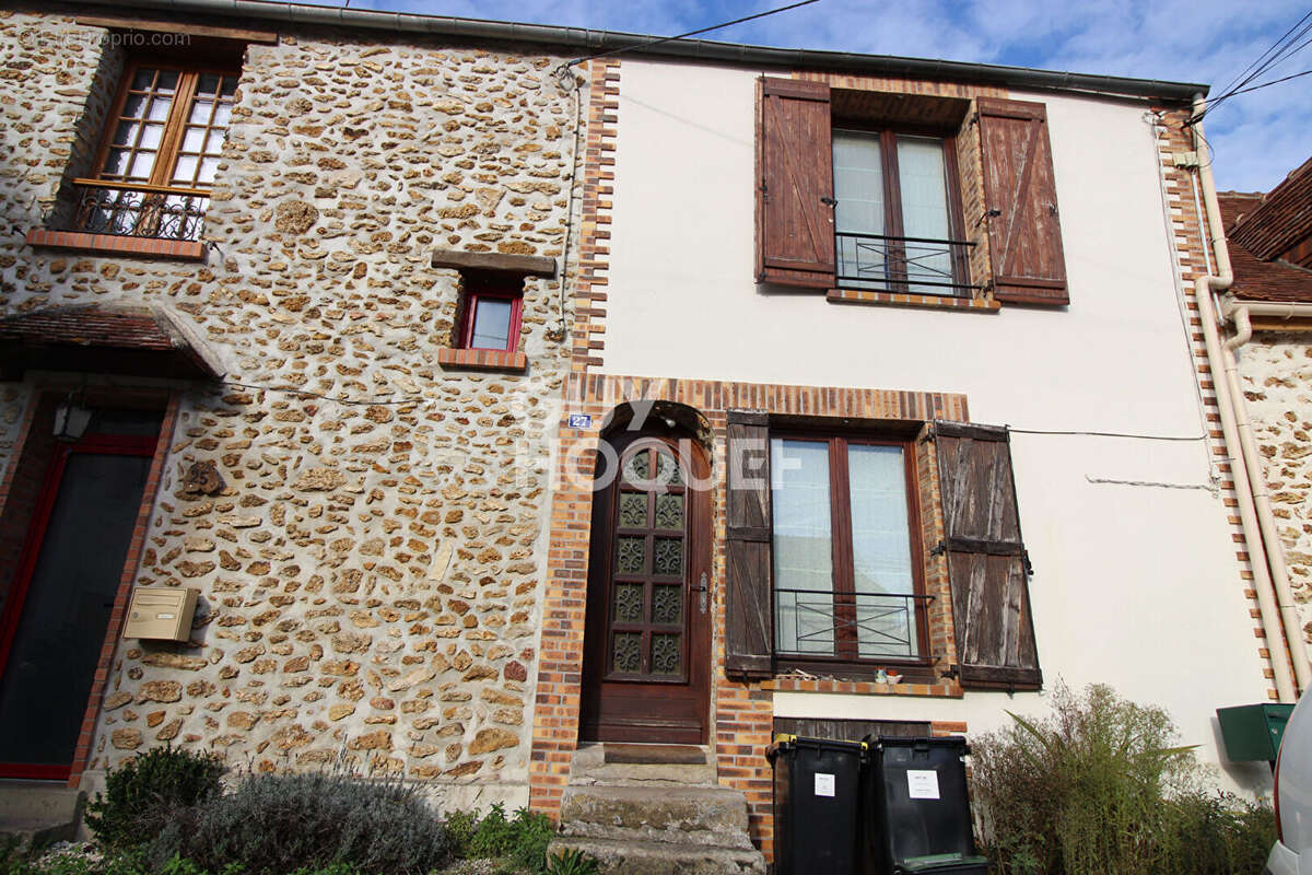 Maison à CHAUMES-EN-BRIE