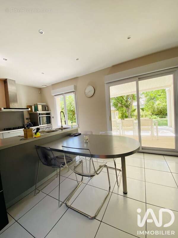 Maison 190 m² à Rumigny  - photo 4