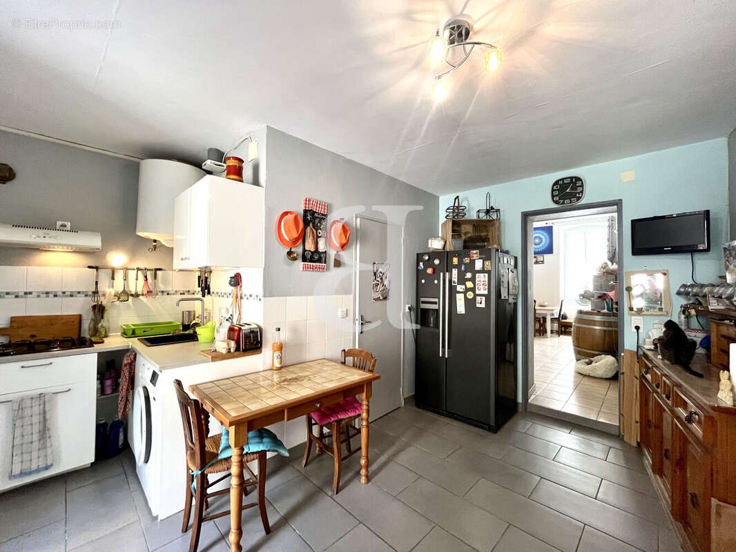 Maison 242 m² à Saint-Remy-De-Provence  - photo 5