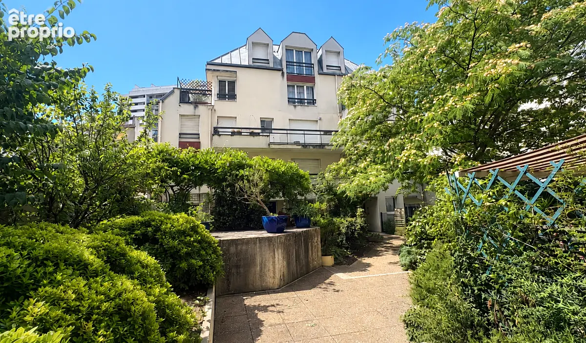 Appartement à PARIS-20E