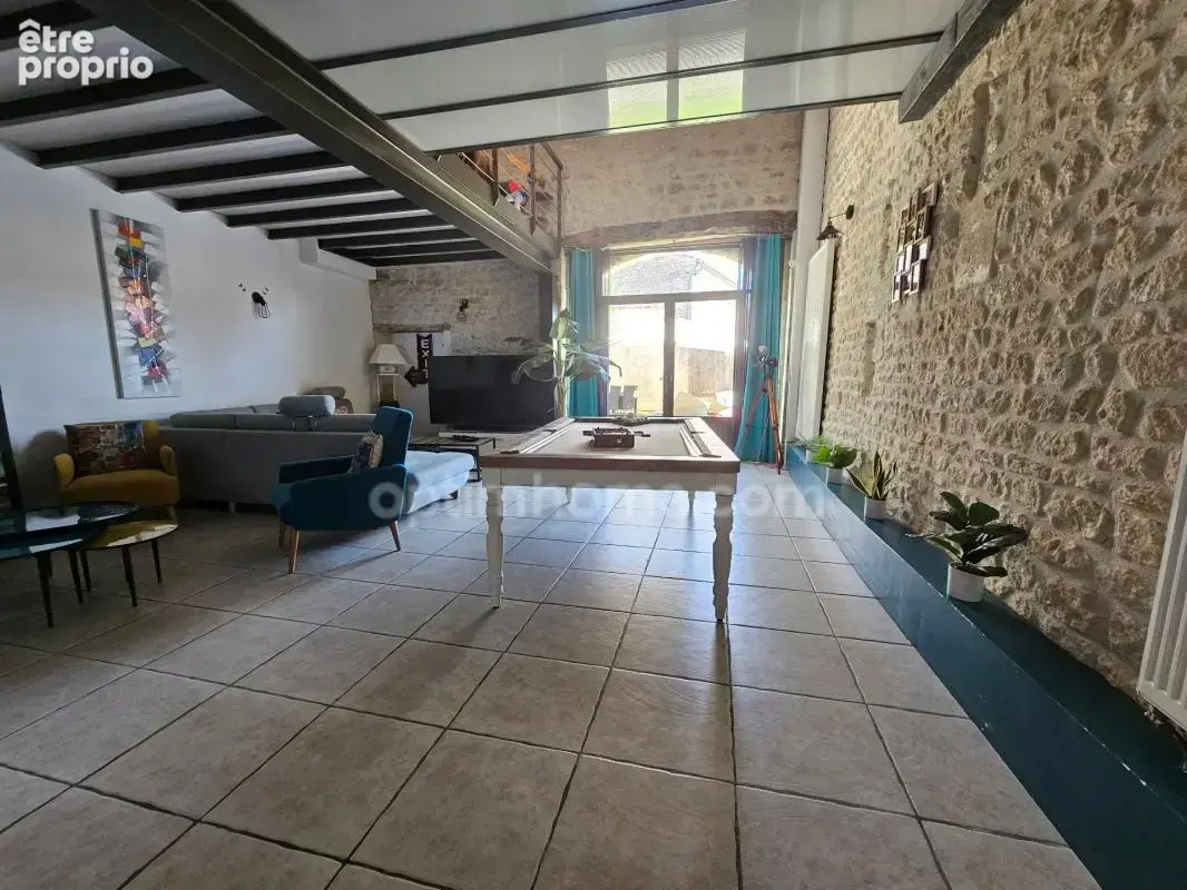 Maison à HIERSAC