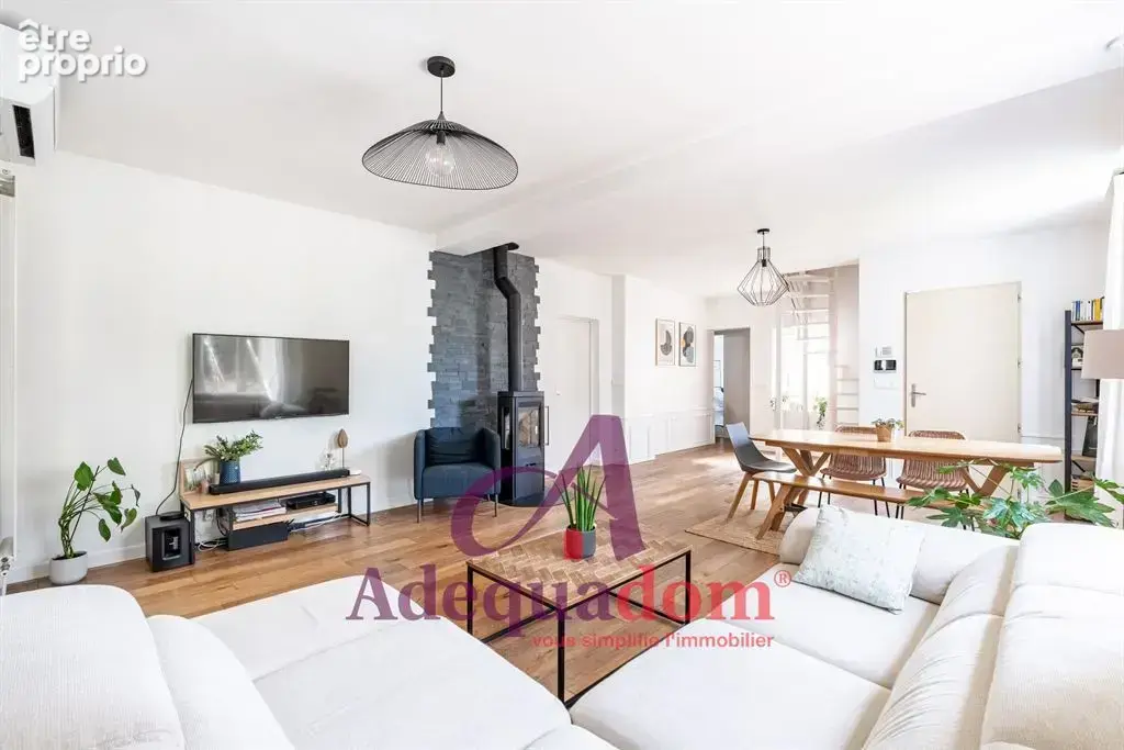 Maison familiale avec jardin et stationnement - photo 13