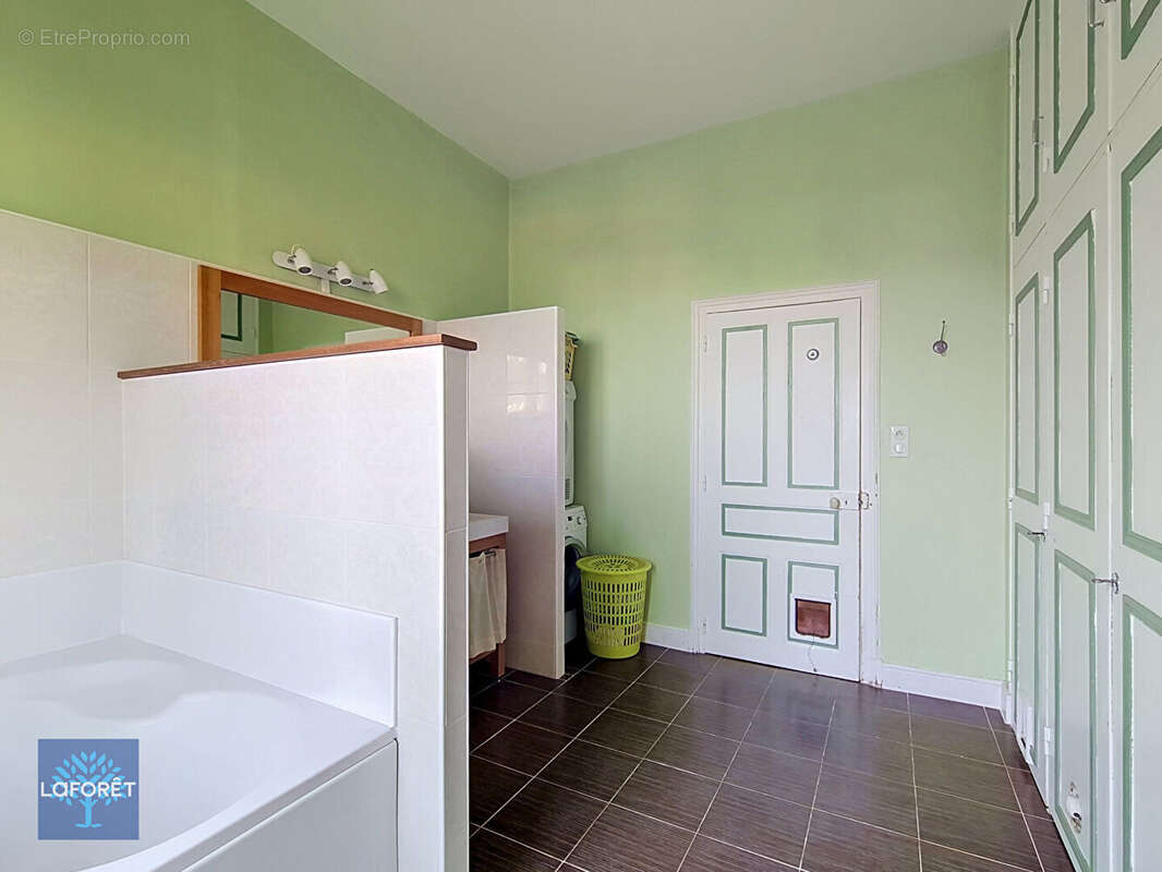 Appartement à FOUGERES