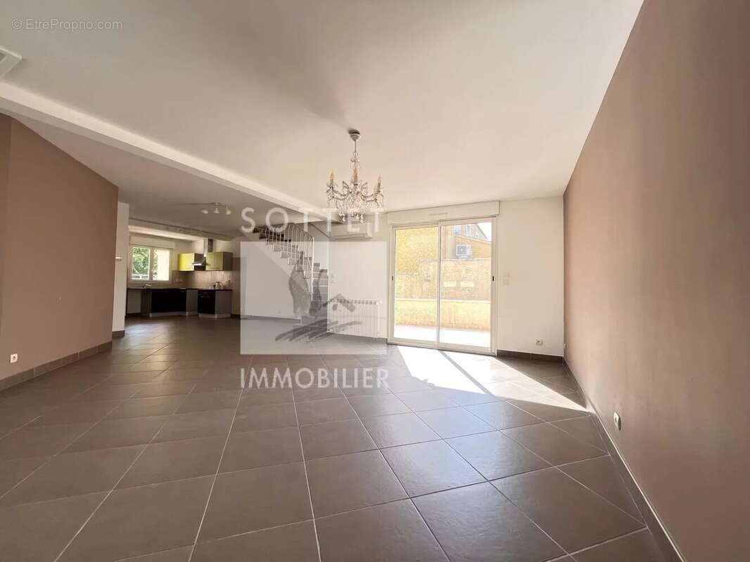 En exclusivite dans residence securisee villa t4 avec garage et exterieur - photo 5
